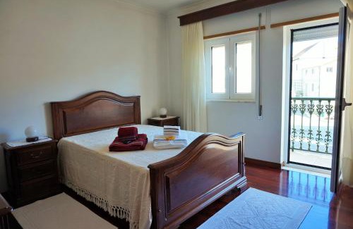 Montalegre e Padroso House | Discover Casa de Campo Neves: Family-Friendly Retreat