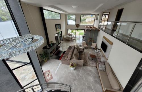 Mairinque House | Inviting Casa de Campo Porta do Sol with Heated Pool & WiFi