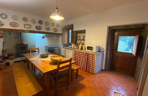 Padornelo Cottage | Welcoming Casa de Campo in Paredes de Coura for Families