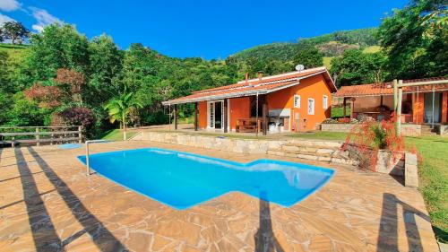 Joanopolis House | Discover Comfort at Casa de Campo Tia Neuza Tio Luiz
