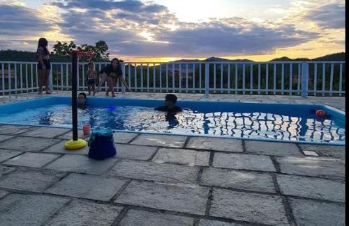Pirenopolis House | Charming Casa de Chácara Por do Sol: Pet & Child Friendly