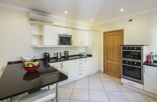 Colinas Verdes Villa | Discover Casa de Colinas - Family-Friendly Four Bedroom Villa