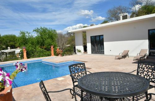 Alamos House | Experience Relaxation at Casa de Cuatro Vientos Hotel