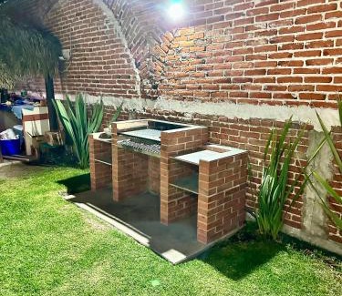 Atlixco House | Relax at Casa de Descanso with Pool and Ocean Views