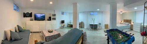Rota House | Beachfront Design Oasis: Guest Rated 10/10 with Ocean Views