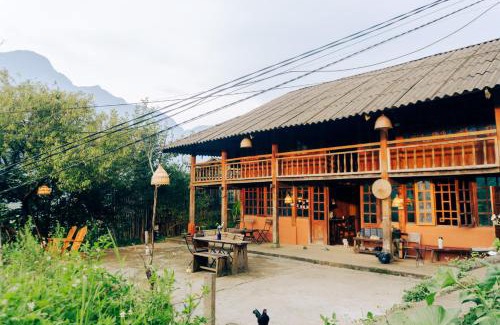 Sa Pa Cabin | Knock! Knock! Neighbour: Pet-Friendly Oceanfront Escape