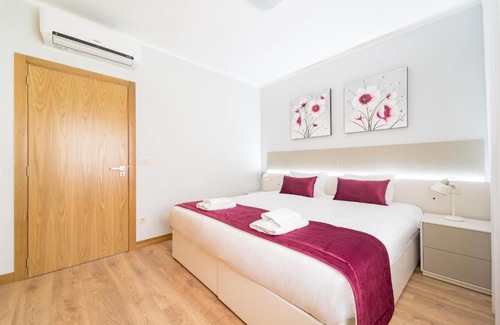 Barcelos House | Relax at Casa de Eiró: A 4-Star Retreat with Pool