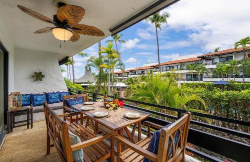 Kailua-Kona House | Casa De Emdeko 210: Top-Rated Retreat with Pool & Breakfast