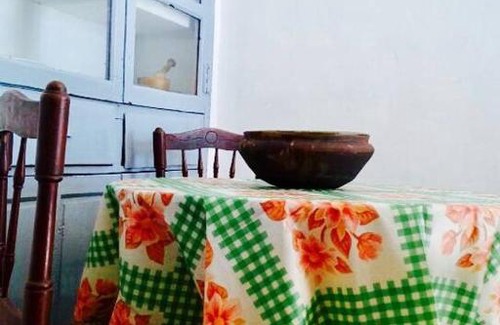 Enguidanos House | Family-Friendly Stay at Casa De Enguídanos - Great Value