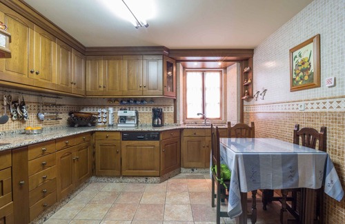 Cabana de Bergantinos House | Discover Casa de Verdes: A Restored Farmhouse Retreat