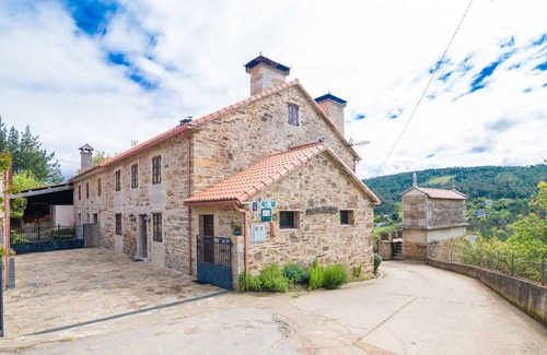 Cabana de Bergantinos House | Discover Casa de Verdes: A Restored Farmhouse Retreat