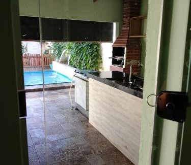 Conjunto Habitacional Madre Germana - 1a Etapa House | Casa de eventos Andreia Borges