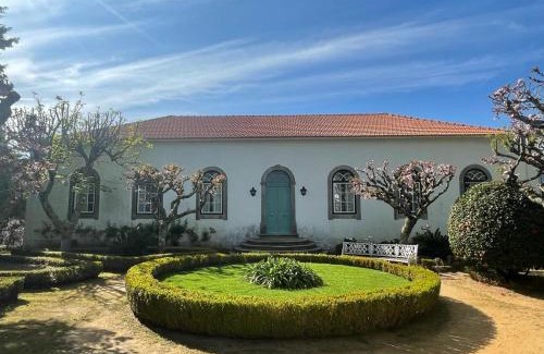 Santa Maria da Feira House | Casa de Fagilde: Family-Friendly Hotel with Pool & Kitchen