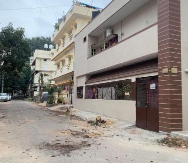 Bengaluru House | Casa de Familia - 2BHK - Homestay - Manyata Tech Park - Hebbal Kempapura