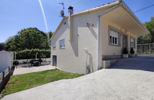 Louro House | Experience Casa de Filgueira: Pet-Friendly 4-Star Retreat
