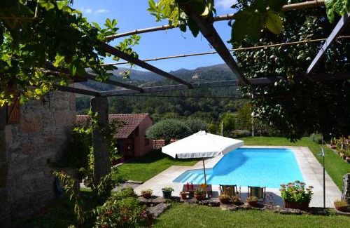 Valenca House | Discover Casa de Fujacos: Family-Friendly & Pool Access
