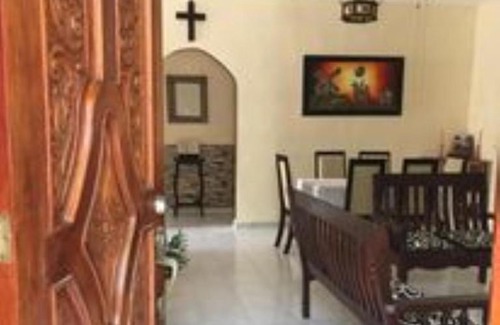 Axtla de Terrazas House | Budget-Friendly Stay at Casa de Hospedaje Casa Scarlette