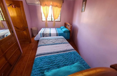 Bellavista House | Family-Friendly Getaway at Casa de hospedaje Los Cibeles