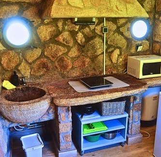 Ferrol Apartment | Casa de Invitados con Piscina en Doniños
