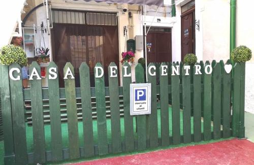 Santa Caterina Villarmosa Apartment | Pet-Friendly Casa del Centro 2P with Restaurant & Kitchen