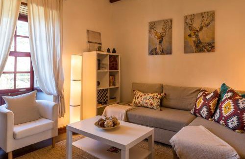 Erese House | Experience Oceanfront Bliss at Casa de Ita, Rated 9/10