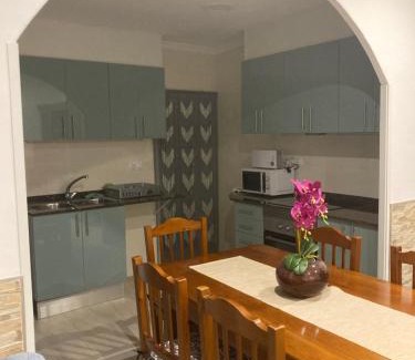Els Valentins House | Family-Friendly Stay at Casa de l'hort - Els Valentins