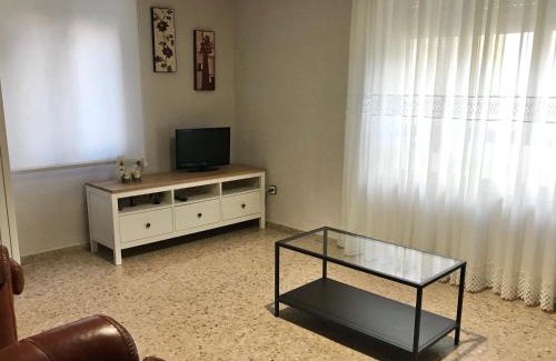 Fabero House | Family-Friendly Retreat at Casa de la Abuela - Pet Welcome