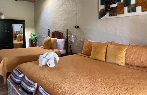 Ajijic Bed & Breakfast | Experience Casa de la Abuela: 4-Star Hotel with Pool & Hot Tub