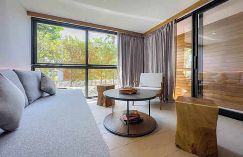 Khuekkhak Resort | Experience Casa de La Flora: 5-Star Ocean View Retreat