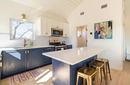 Stonewall House | Discover Casa De La Klein: Ideal for Stargazing & Family