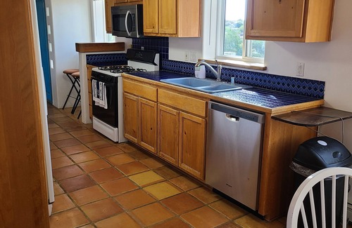 Santa Fe House | Casa De La Loma, Spacious 4-bedroom house in wonderful Santa Fe with AC.
