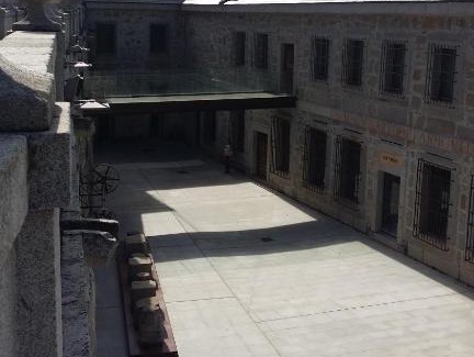 Segovia House | Discover Casa de la Moneda: Family-Friendly Retreat