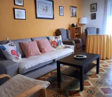 Mogarraz House | Pet-Friendly Paradise: Discover Casa de la Parra Today!