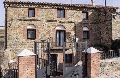 Bretun House | Book Your Stay at Casa De La Peña - Full Rental Awaits!