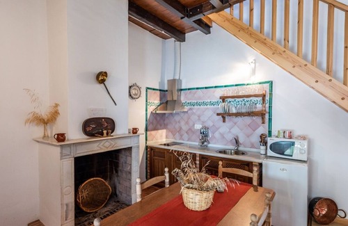 Moclin Villa | Cozy Casa de la Placeta: Your Granada Retreat with Kitchen