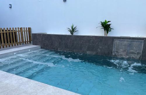 La Solana House | Pet-Friendly Oceanfront Retreat at Casa de La Pleita