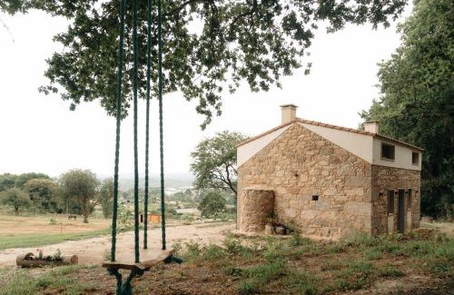 Maceira House | Family-Friendly Getaway at Casa de la Pradera, 9.5/10 Rating