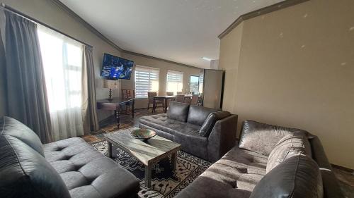 Polokwane House | Discover Casa de la Presa 1: Family-Friendly Retreat