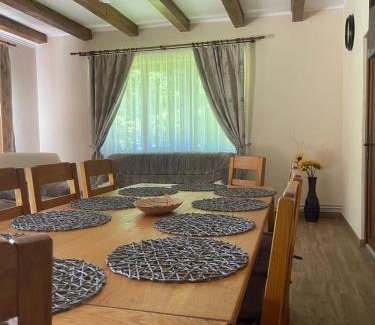 Cristian House | Discover Child-Friendly Comfort at Casa de la râu