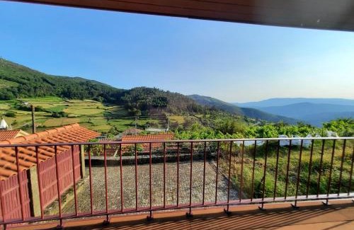 Bico House | Discover Casa de Labrujó: Pet-Friendly Oceanfront Retreat