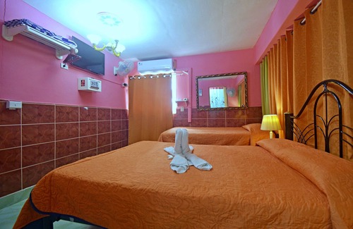 Cienfuegos Bed & Breakfast | Discover Casa De Las Banderas: Guest Rated 9.8, Spa & More