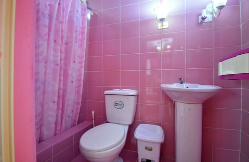 Cienfuegos Bed & Breakfast | Discover Casa De Las Banderas: Guest Rated 9.8, Spa & More