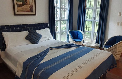 Rancho Cortes Bed & Breakfast | Elegant Getaway at Casa de las Conchas with Pool & Spa