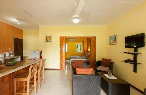 La Digue House | Discover Casa De Leela: 4-Star Guest House with Pool