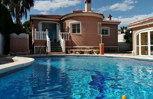 Quesada Villa | Casa de Limón: Pet-Friendly Oasis with Oceanfront Views