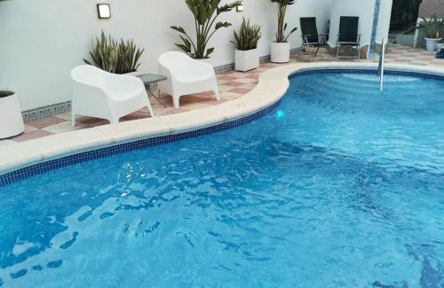 Quesada Villa | Casa de Limón: Pet-Friendly Oasis with Oceanfront Views