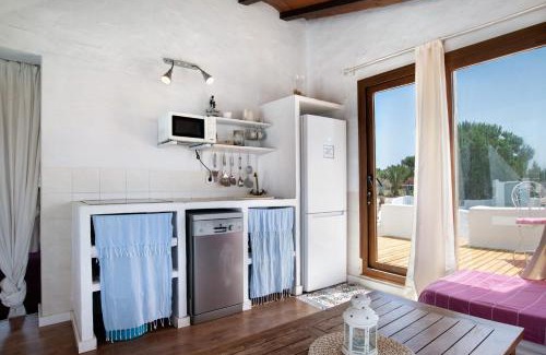 Facinas House | Discover Casa De Los Pintores Facinas - Pet-Friendly Retreat