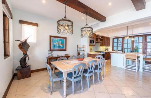 Las Catalinas Villa | Discover House of Dreams: 5 Bedroom Retreat in Las Catalinas
