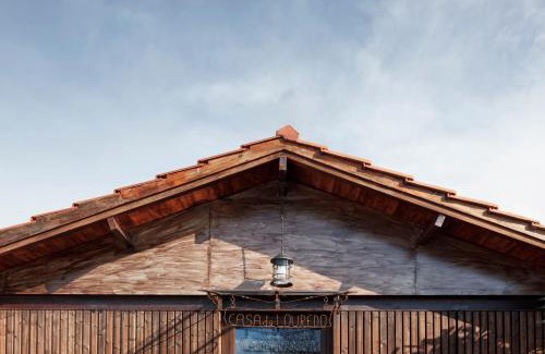 Louredo House | Inviting Casa de Louredo: Oceanfront Retreat with Pool