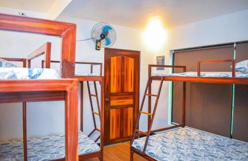 Cabuyao House | Casa de Madera The Wooden House Staycation Transient and Private Resort